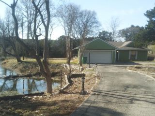 Foreclosed Home - 256 COUNTRY CLUB RD, 76692