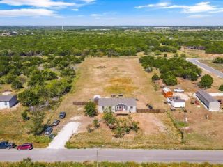 Foreclosed Home - 265 LAKE WHITNEY DR, 76692