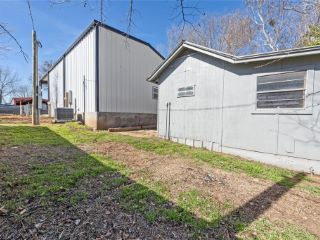 Foreclosed Home - 108 PRIVATE ROAD 127, 76692