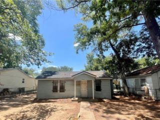 Foreclosed Home - 2023 MONTROSE ST, 76705