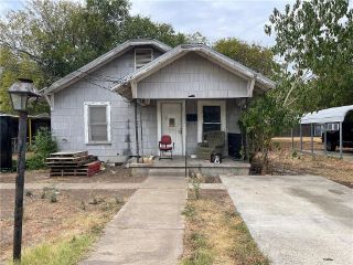Foreclosed Home - 1014 LA VEGA ST, 76705
