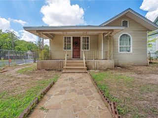 Foreclosed Home - 1100 N 11TH ST, 76707