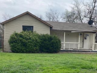 Foreclosed Home - 1606 MARSHALL AVE, 76708