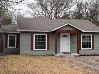 Foreclosed Home - 1817 LIVE OAK AVE, 76708