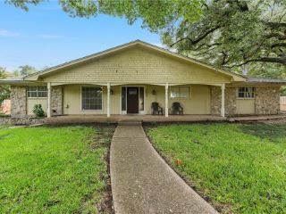 Foreclosed Home - 2809 WOODLAND DR, 76710