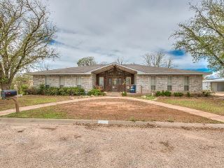 Foreclosed Home - 810 LIVE OAK ST, 76821