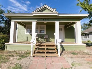 Foreclosed Home - 606 S PECOS ST, 76834