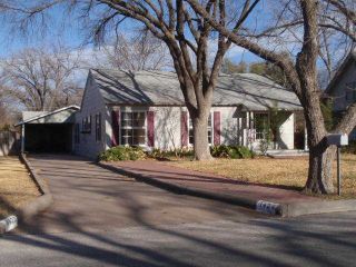 Foreclosed Home - 1420 S MONROE ST, 76901