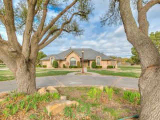 Foreclosed Home - 5814 PECAN VALLEY LN, 76904