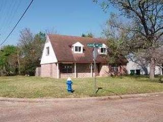 Foreclosed Home - 10303 DUNVEGAN WAY, 77013