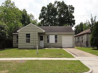 Foreclosed Home - 926 GLOBE ST, 77034