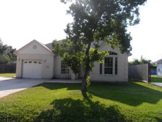 Foreclosed Home - 13906 STONESHIRE ST, 77037