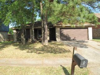 Foreclosed Home - 12218 CAROLA FOREST DR, 77044