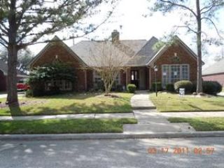 Foreclosed Home - 11806 MIGHTY REDWOOD DR, 77059