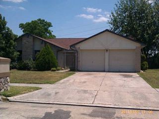 Foreclosed Home - 3218 EDGECREEK DR, 77066