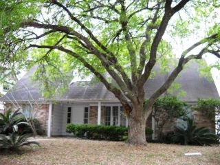 Foreclosed Home - 7523 GREEN LAWN DR, 77088