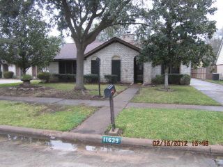 Foreclosed Home - 11639 SAGEVALE LN, 77089