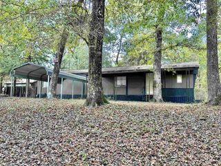 Foreclosed Home - 595 NORMAN DR, 77351