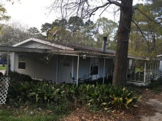 Foreclosed Home - 606 Tallow, 77360
