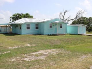 Foreclosed Home - 302 2ND ST, 77465
