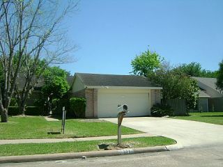 Foreclosed Home - 2511 LANCE LN, 77477
