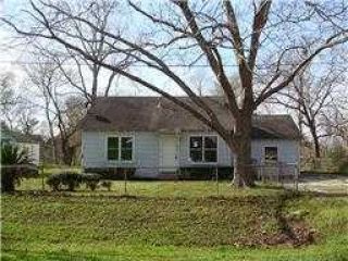 Foreclosed Home - 4610 S ELM AVE, 77517