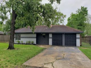 Foreclosed Home - 105 Staples Dr, 77523