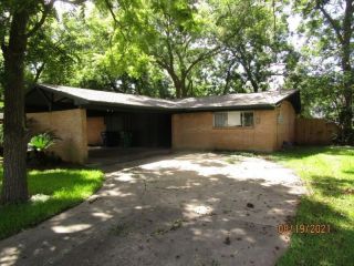 Foreclosed Home - 408 JASMINE ST, 77531