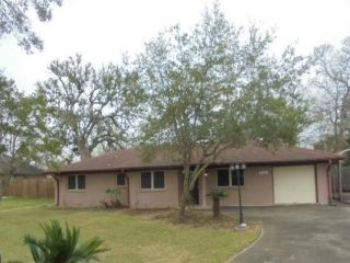Foreclosed Home - 243 MOORE ST, 77531