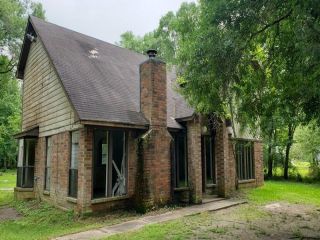 Foreclosed Home - 496 County Rd 4015, 77535