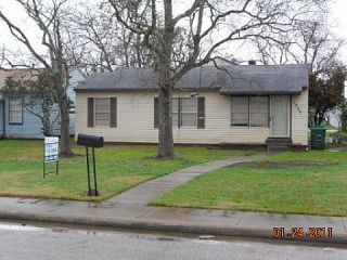Foreclosed Home - 1222 W 8TH ST, 77541