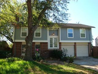 Foreclosed Home - 424 GLENEAGLES DR, 77546