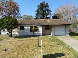Foreclosed Home - 203 MEADOWLAKE LN, 77562