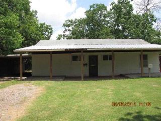 Foreclosed Home - 109 N 10TH ST, 77562