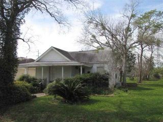 Foreclosed Home - 214 S 6TH ST, 77571