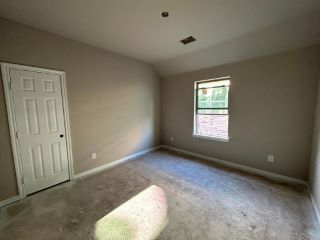 Foreclosed Home - 4108 VALLEY GLEN LN, 77573