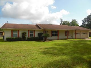 Foreclosed Home - 155 LYNN DR, 77657