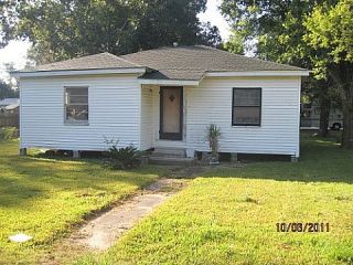 Foreclosed Home - 285 W HOOKS ST, 77659