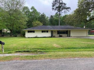 Foreclosed Home - 855 FOREST LN, 77662