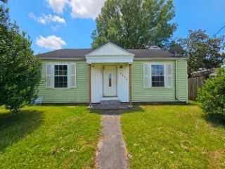 Foreclosed Home - 1825 DELAWARE ST, 77703