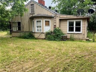 Foreclosed Home - List 100640288