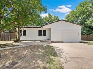 Foreclosed Home - 2302 STAUNTON DR, 77803