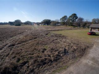 Foreclosed Home - 16 LENORA DR LOT 23, 77859