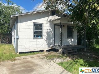 Foreclosed Home - 2807 PORT LAVACA DR, 77901
