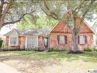 Foreclosed Home - 208 N CRESCENT DR, 77901
