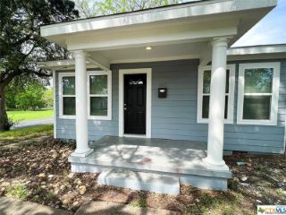 Foreclosed Home - 412 W RIVER ST, 77901
