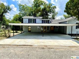 Foreclosed Home - 1411 E CRESTWOOD DR, 77901