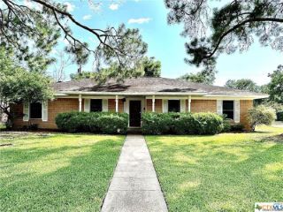Foreclosed Home - 101 SUSSEX DELL DR, 77904