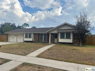 Foreclosed Home - 209 LONGFELLOW LN, 77904
