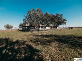 Foreclosed Home - 7276 US HIGHWAY 87 S, 77905